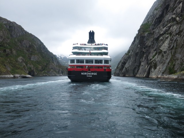 Hurtigruten_2015-06-25_16-56-1